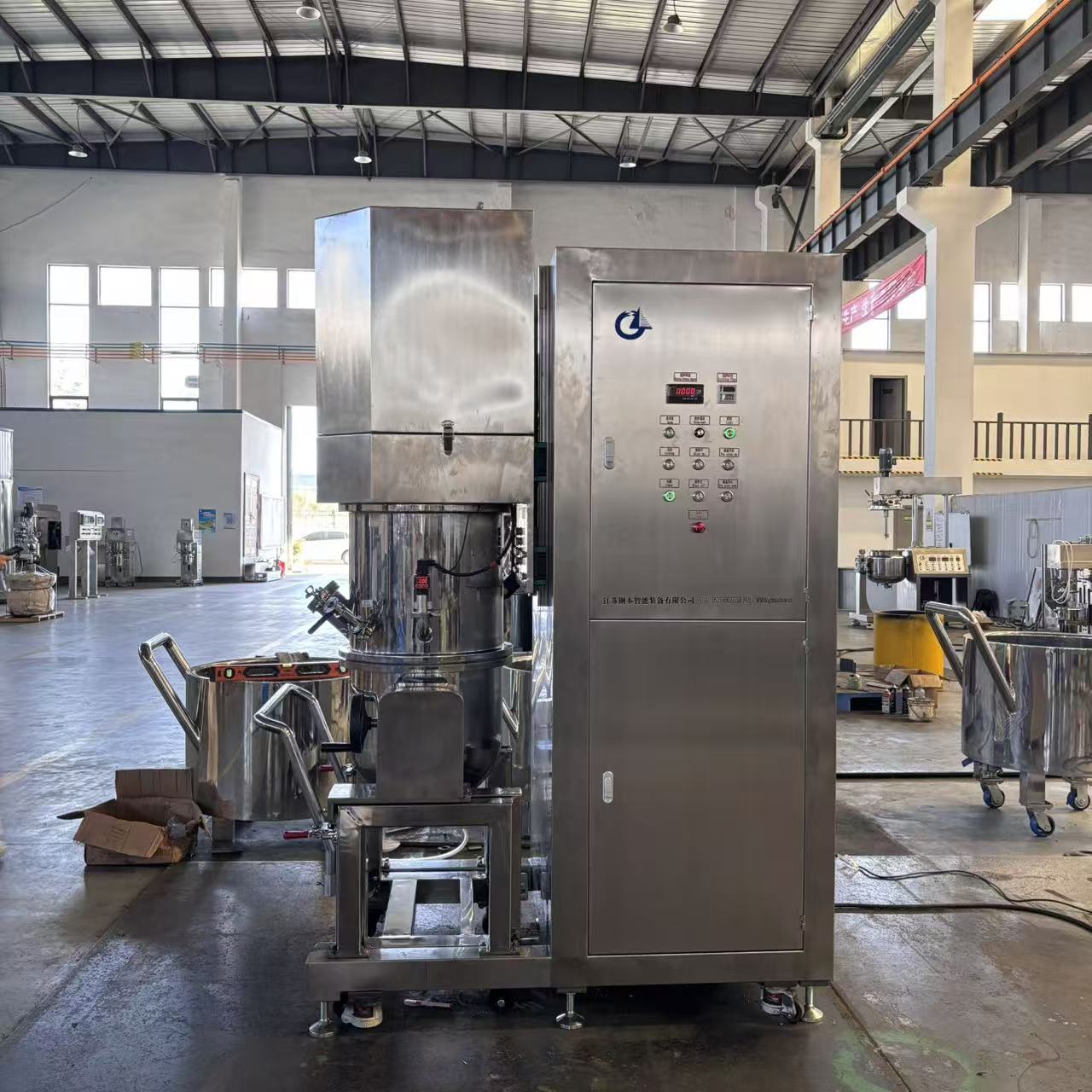 Principais características de desempenho e aplicações do misturador planetário duplo 50L